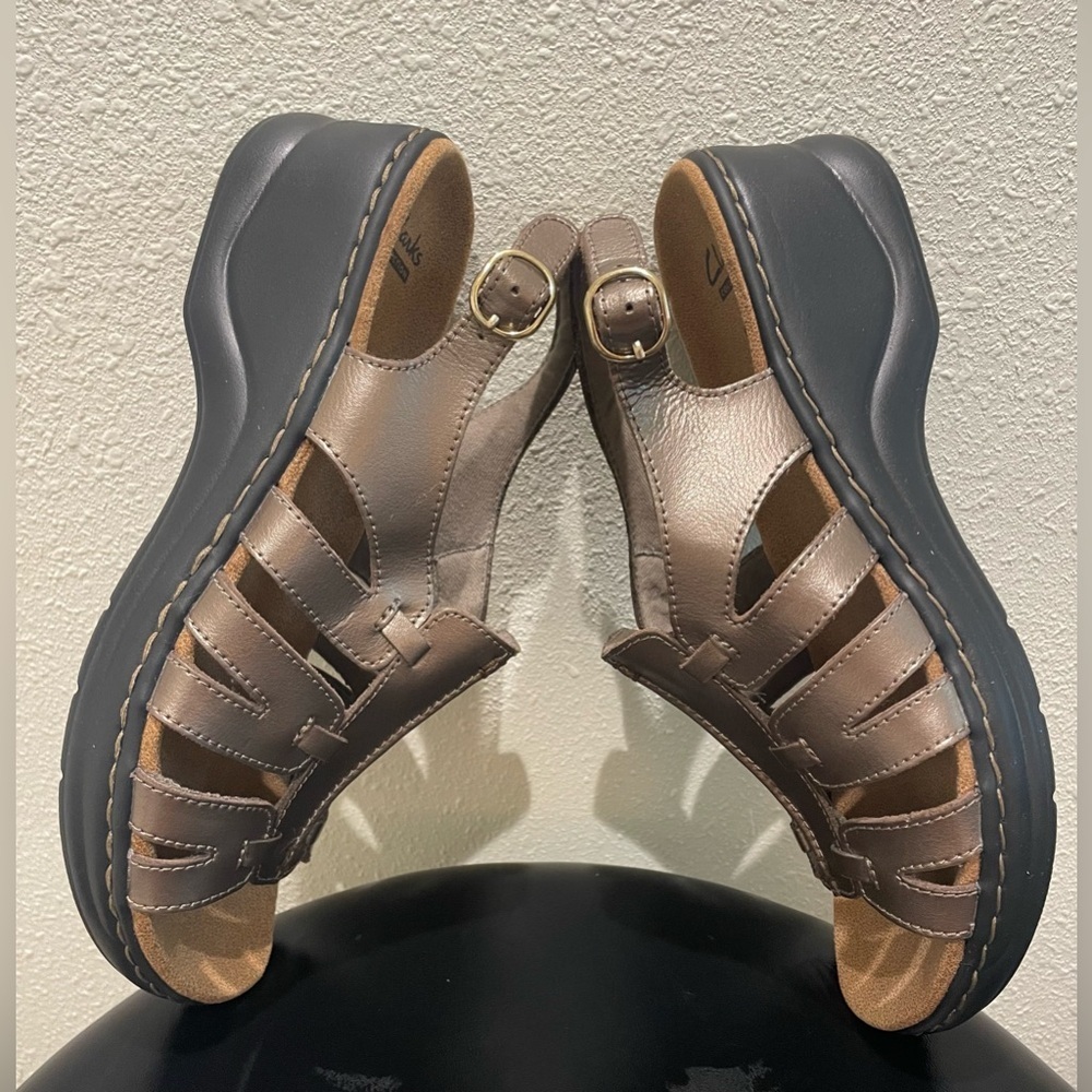 🩴 Clarks Lexi Marigold Sandals for Women gold/ bronze NWOT - Picture 4 of 6